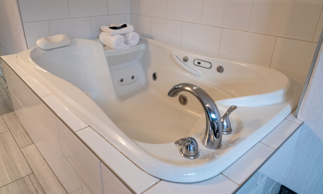 Premium King Suite - Bath